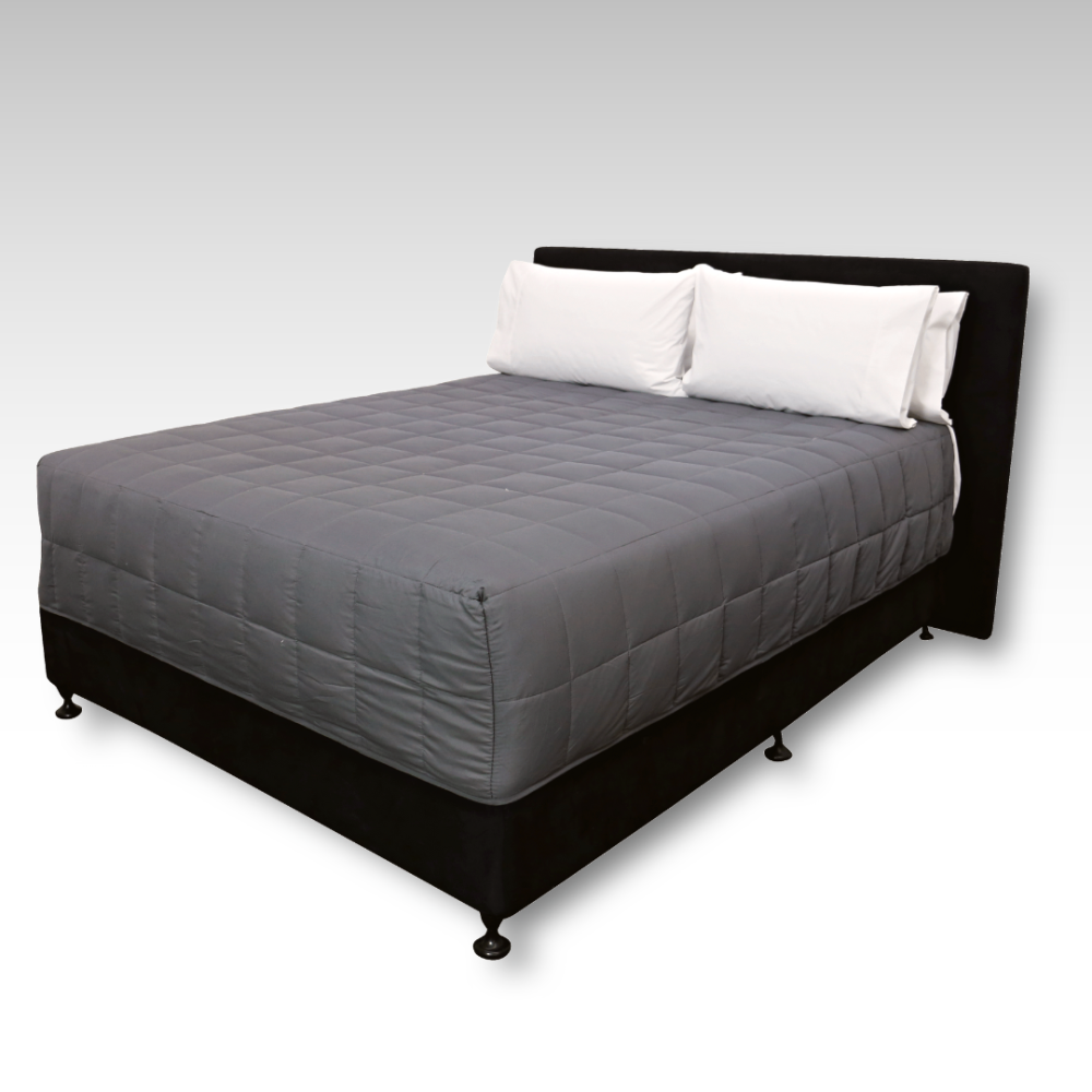 Image of DreamGreen Snug Quilt - Charcoal