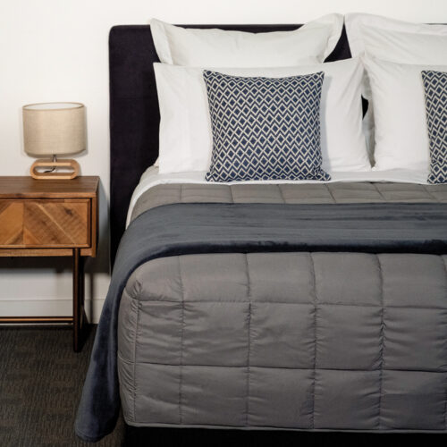 DreamGreen Snug Quilt - Charcoal