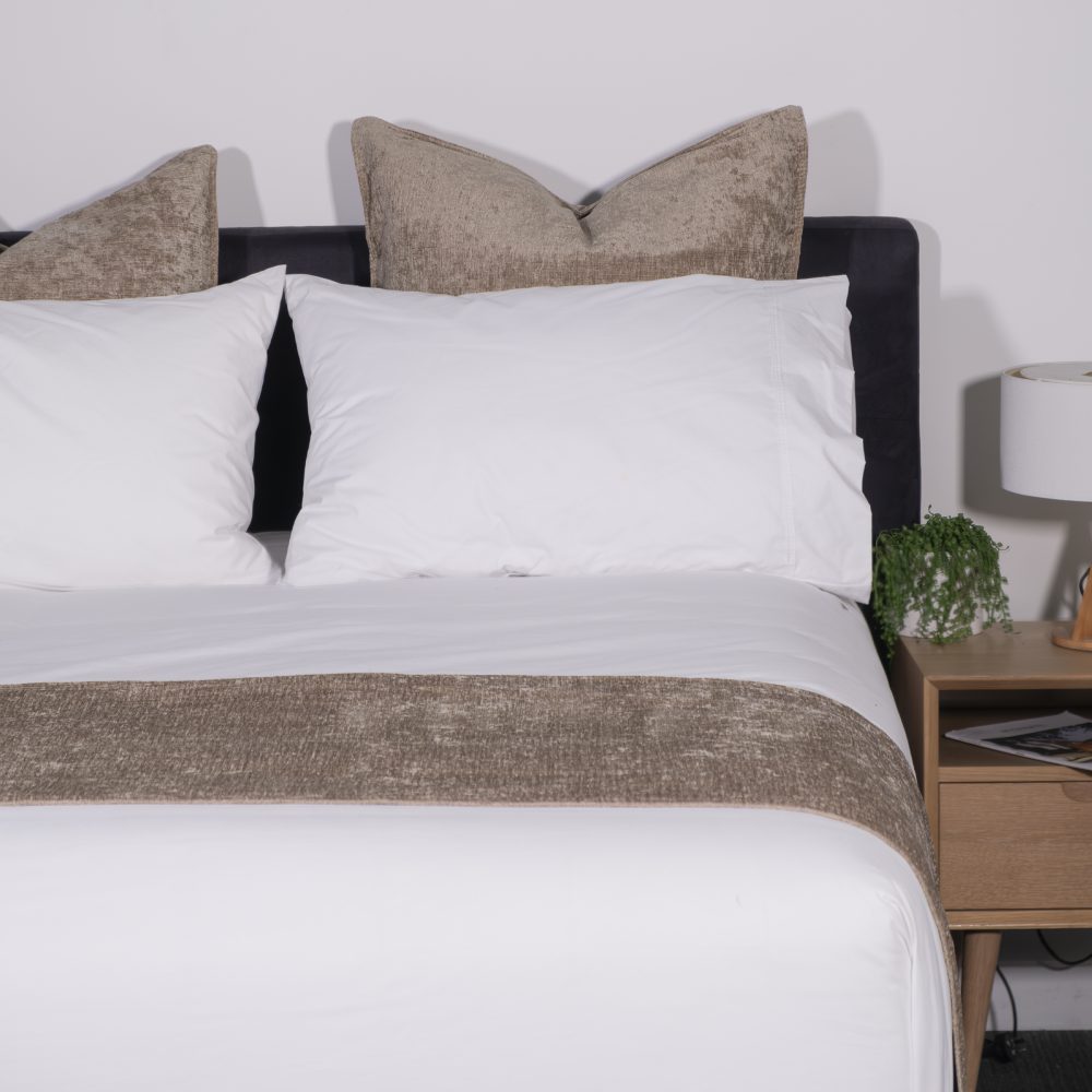 Image of DreamTicket Oxford Bed Runner - Toi Toi