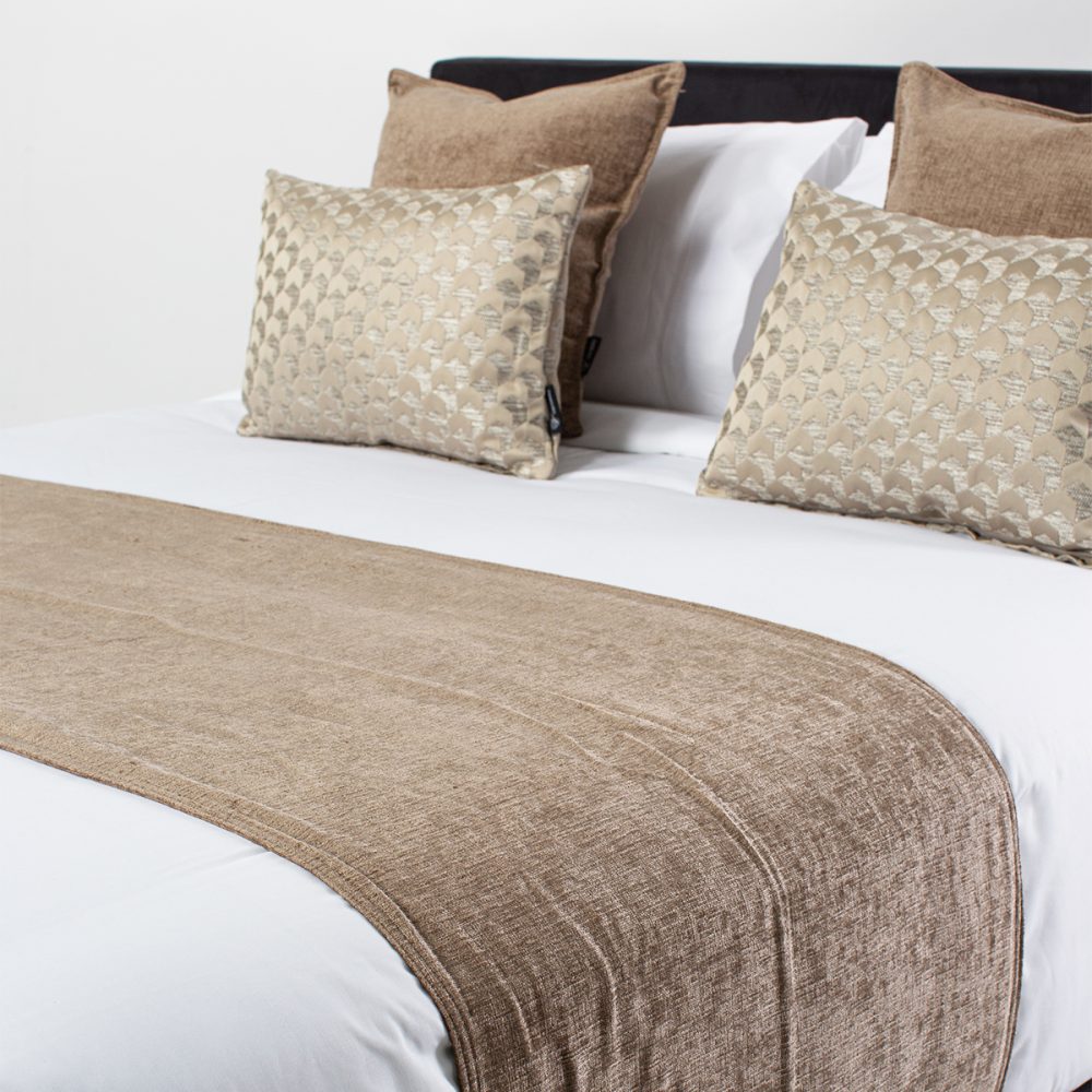 Image of DreamTicket Oxford Bed Runner - Toi Toi