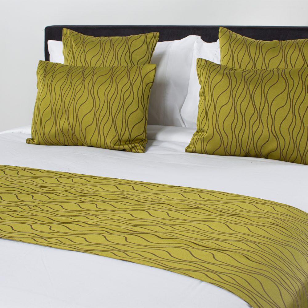 Image of DreamTicket Residence Bed Runner - Leaf