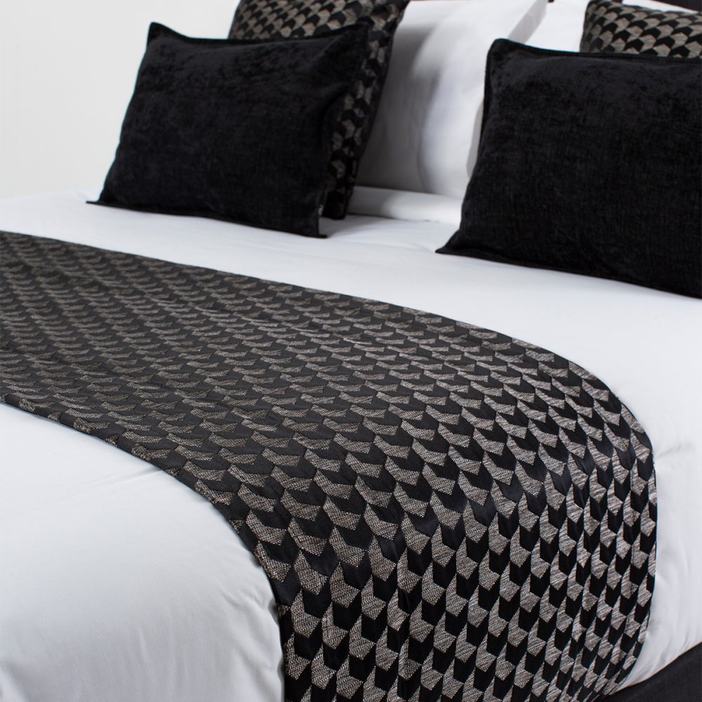 Image of DreamTicket Rutland Bed - Runner Black Sand