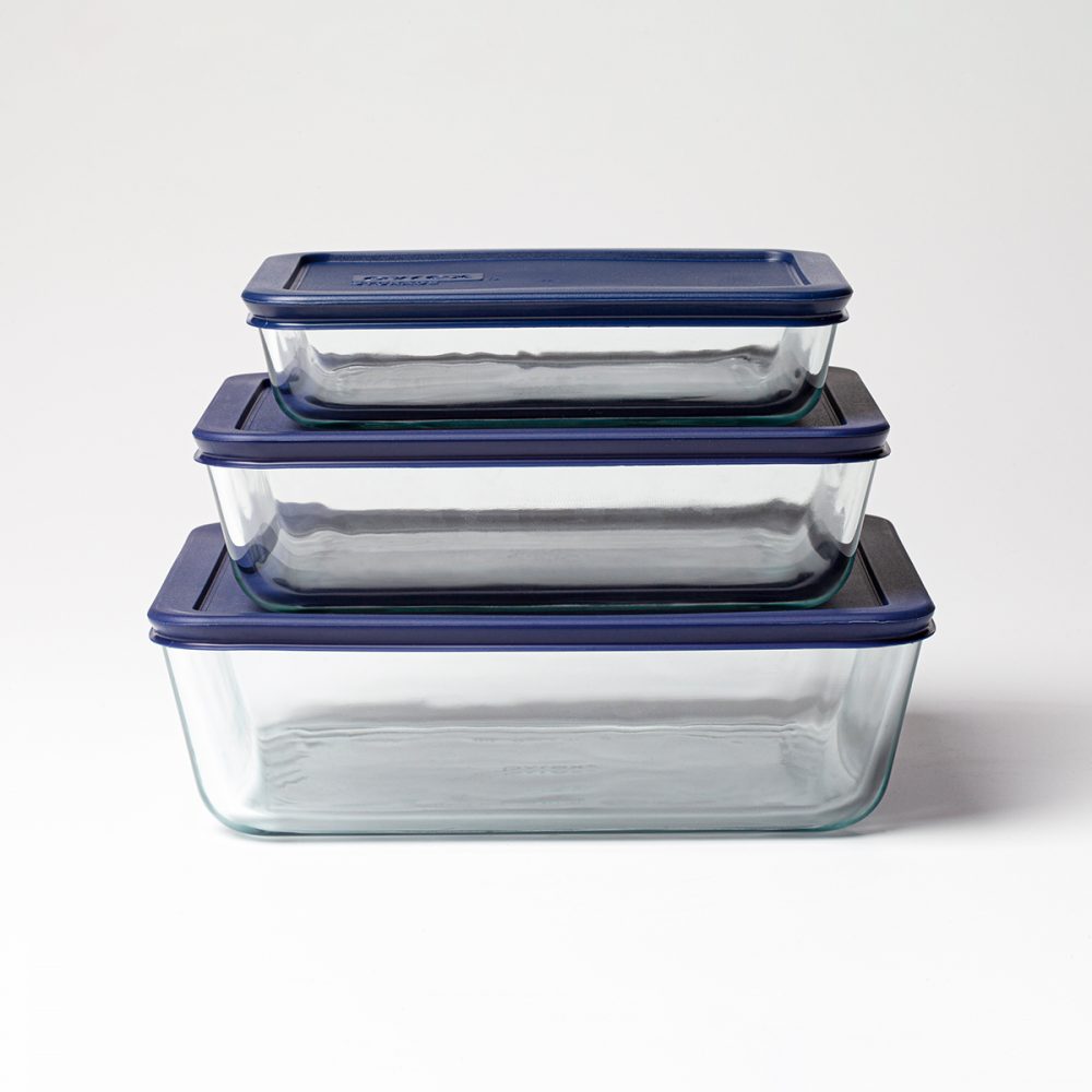 Image of Pyrex Rectangle Bowl with Lid - 750ml