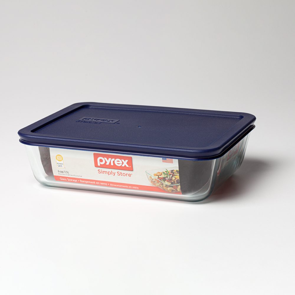 Image of Pyrex Rectangle Bowl with Lid - 750ml