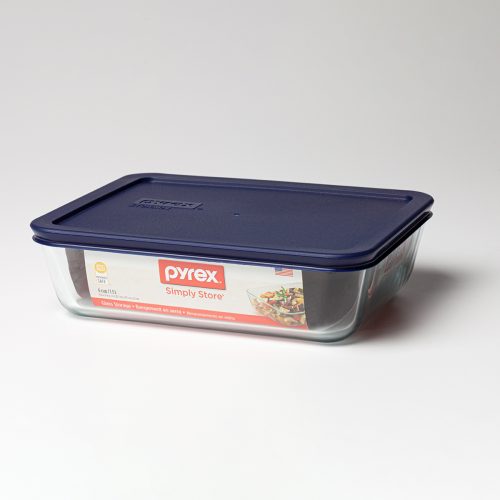 Pyrex Rectangle Bowl with Lid - 750ml