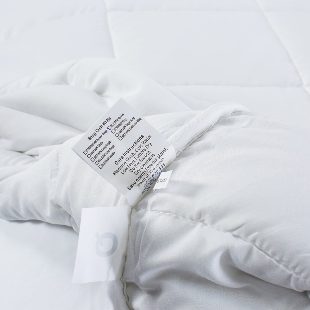 Image of DreamGreen Snug Quilt - White