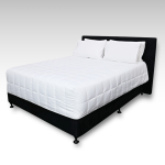 Image of DreamGreen Snug Quilt - White