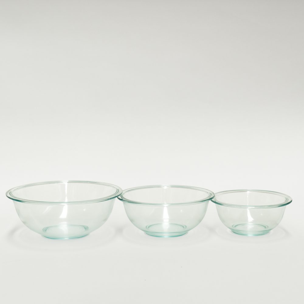 Image of Pyrex Glass Mixing Bowls - 3 Piece