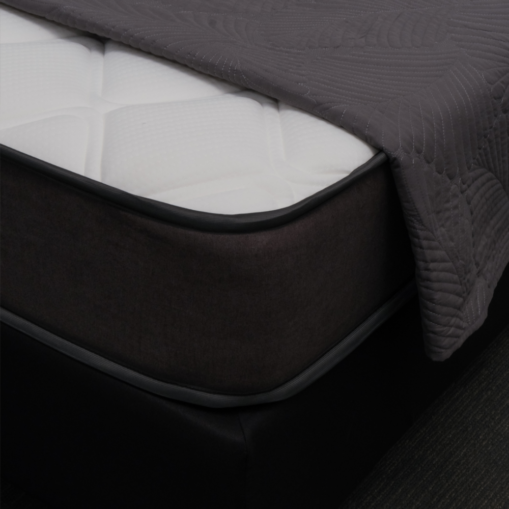 Image of Makers Midnight Comfort-Top Mattress