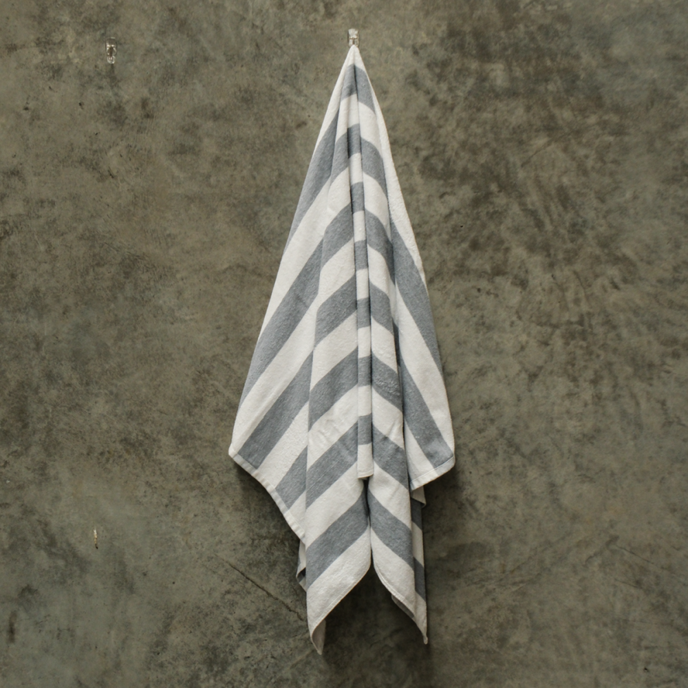 Image of Weavers Essential Striped Pool Towel - Grey/White